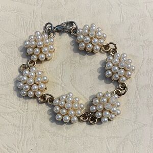 Elegant Faux Pearl Cluster Style Bracelet